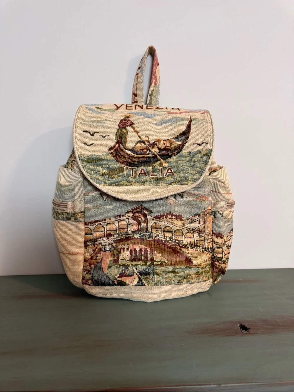 Vintage-Style Italia Tapestry Backpack - Beige Multicolor